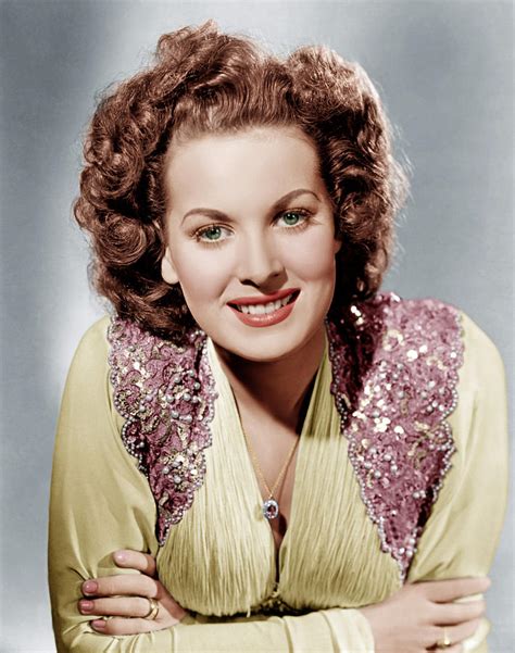 Irish actress Maureen O'Hara took Hollywood by storm when she was just a teen and left plenty of broken hearts in her wake. The red-haired beauty was dubbed the Queen of Technicolor for how vibrantly her luscious locks and green eyes appeared on screen. These looks, coupled with her spirited Irishness, made her the object of many …. Maureen o